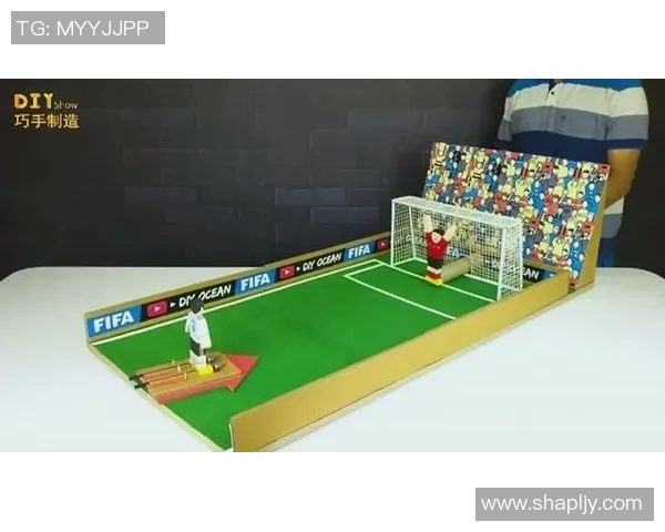 足球明星小版手办热销让你在家也能拥有偶像的魅力与激情